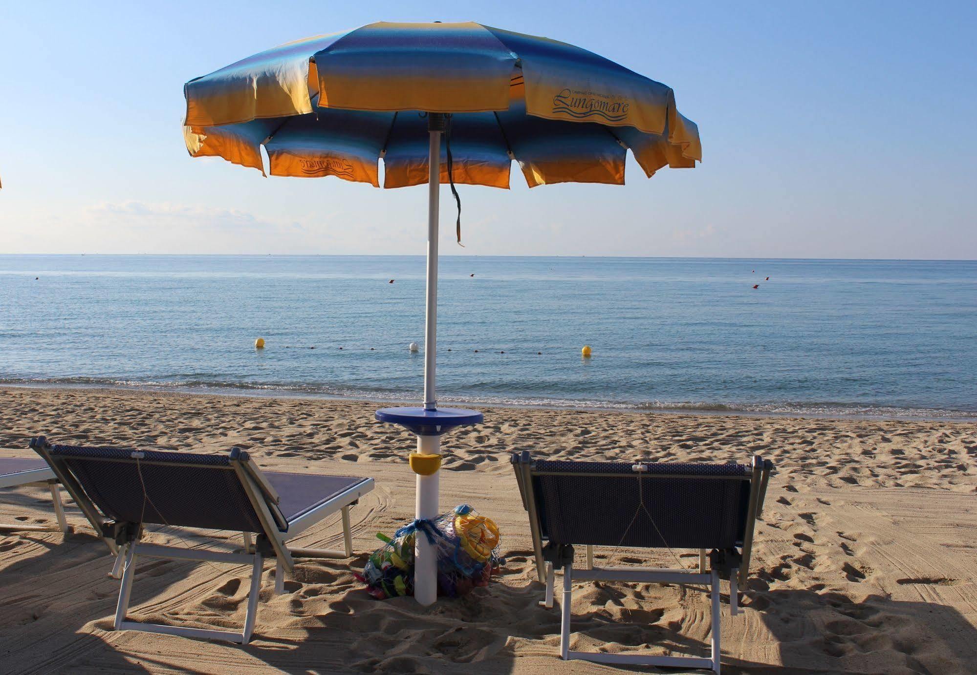 Villaggio Camping Lungomare Cropani Exterior foto