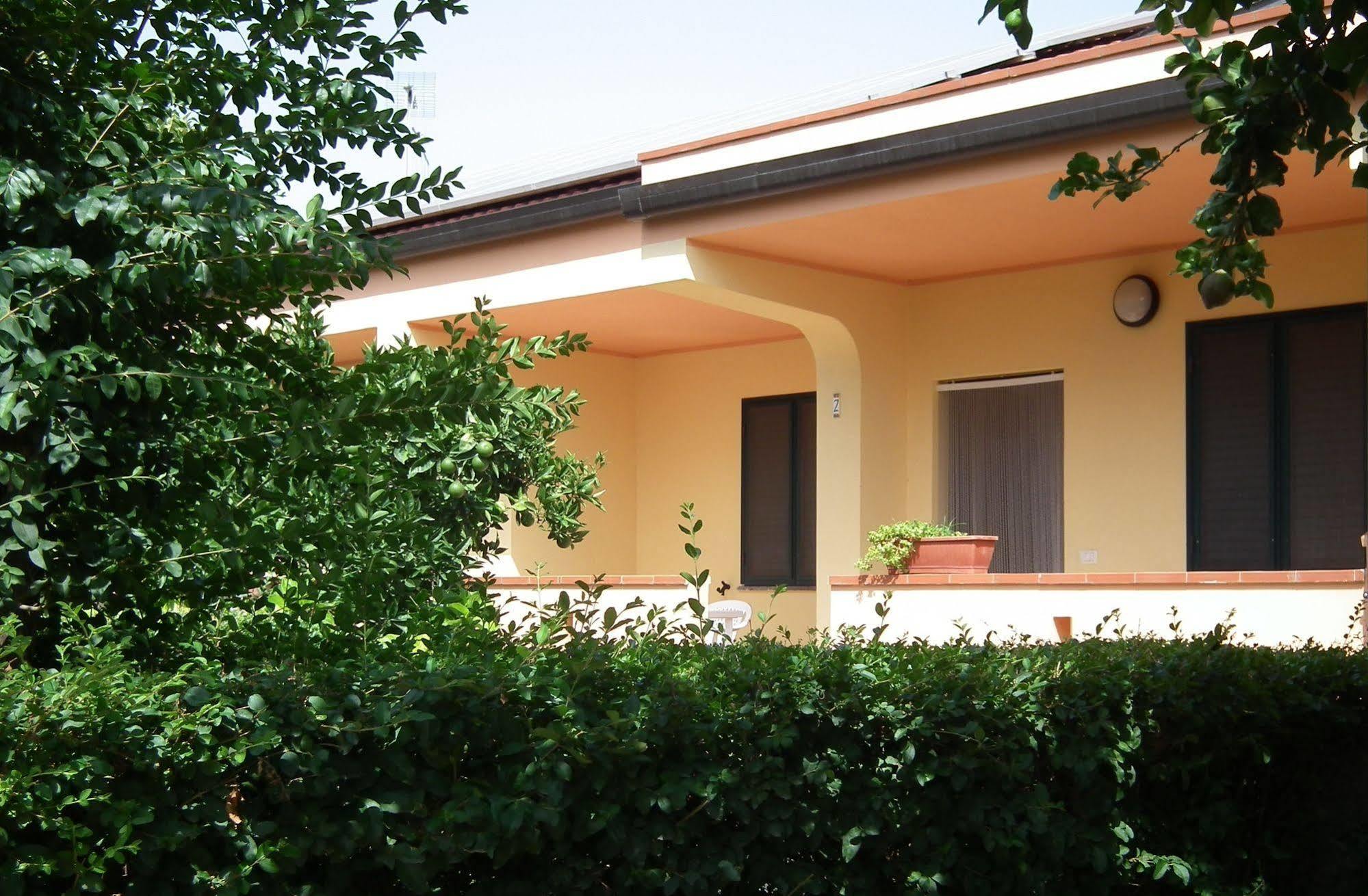 Villaggio Camping Lungomare Cropani Exterior foto